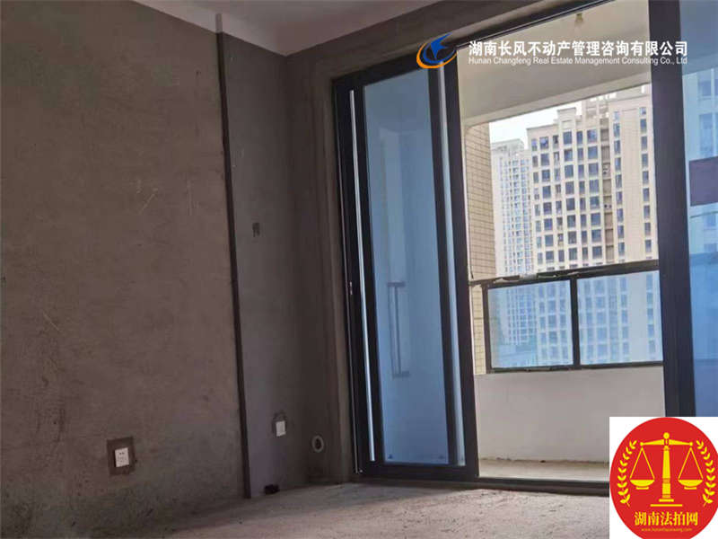长房半岛蓝湾馨苑法拍房B2栋1103室