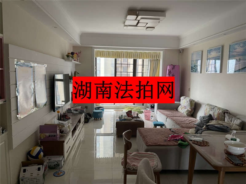 龙湖湘风原著法拍房G9栋1008室50%的产权份额