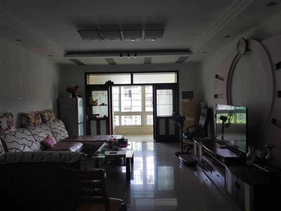 欣安小区法拍房第6栋501室