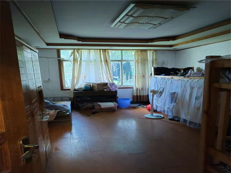 湘华公寓（湘华住宅楼）法拍房205室