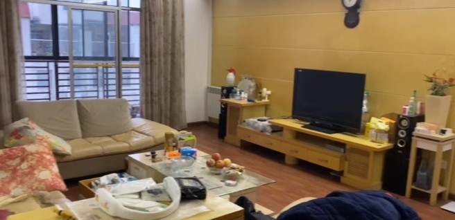 华银园法拍房三期9栋1105室