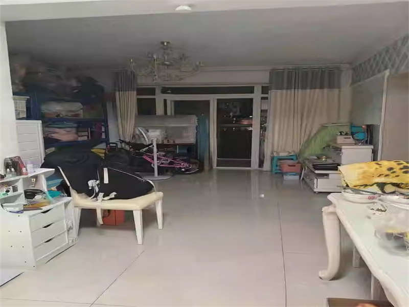 麓谷E家人（麓谷产业基地E家人）法拍房B,C栋1202房及其室内物品