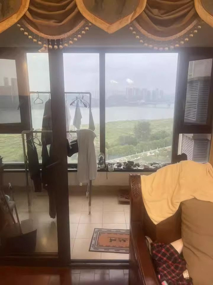 （洋湖 一线江景）万科金域缇香苑法拍房3栋1807室