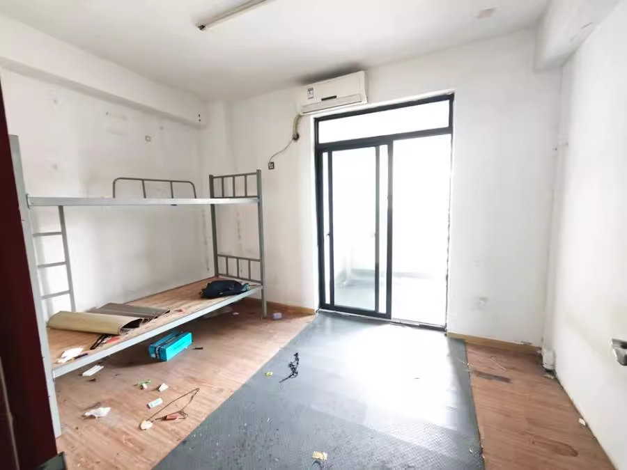 （7折）百纳公寓法拍房2B栋2501室