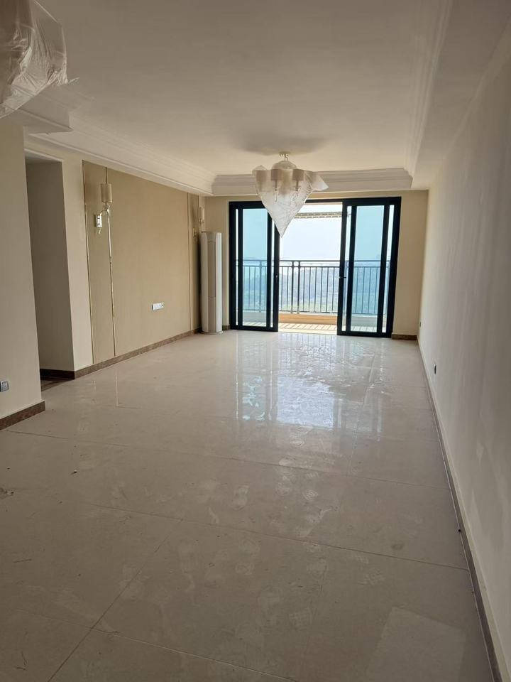 （一线江景）恒大文化旅游城法拍房 241栋1702