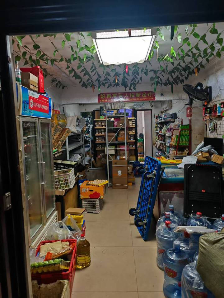 （6折带地下室）绿地中央广场（绿地时代广场）法拍房8栋107号