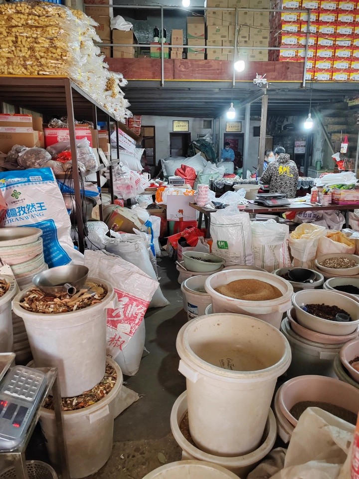 （年租金8万）红星大市场内法拍房B1栋102号房屋