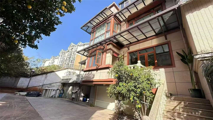 （6.5折精装别墅）馨苑法拍房9栋101号房及室内家具家电