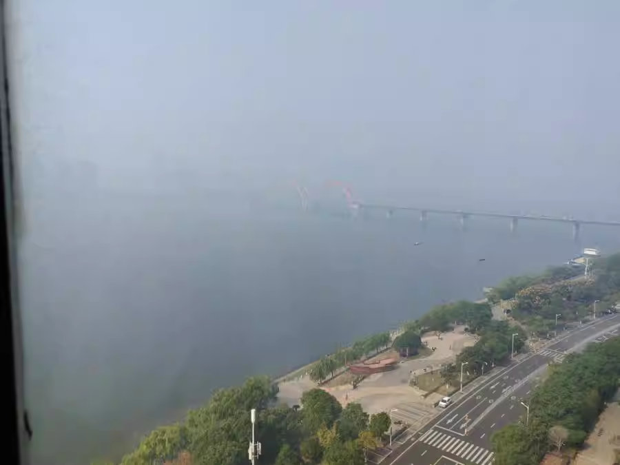 （江景 大阳台 双学位）湘江豪庭法拍房6栋1702房